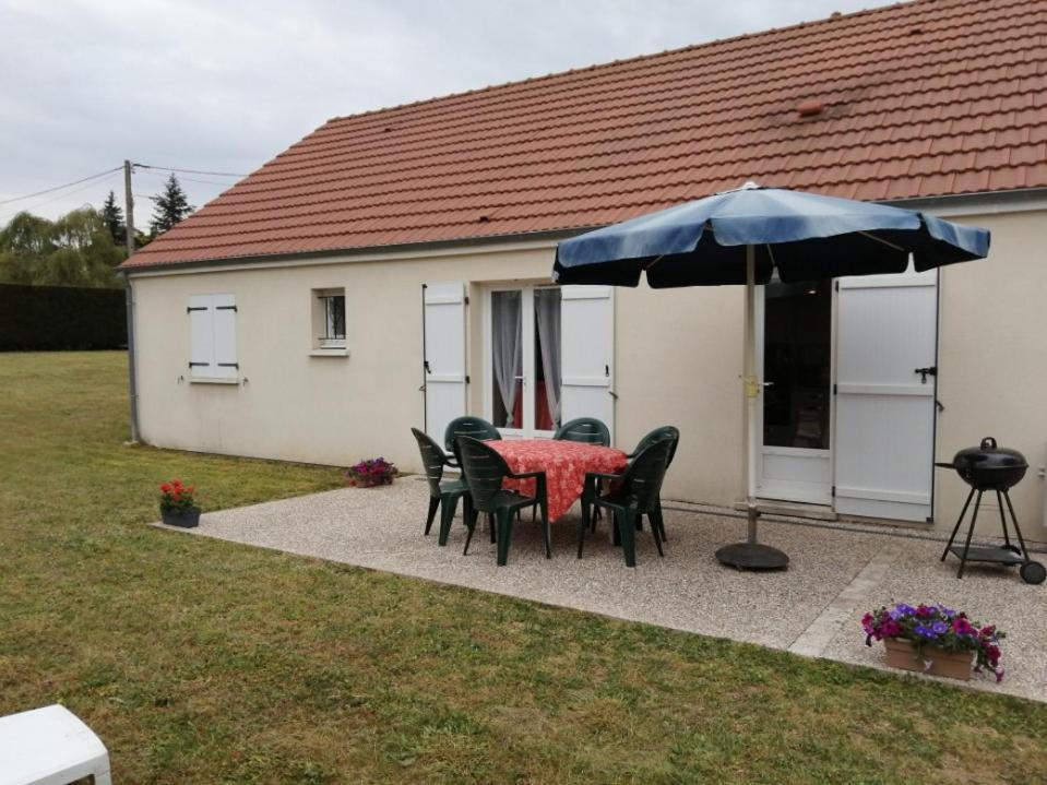 Maison Independante Lailly-en-Val Exteriör bild
